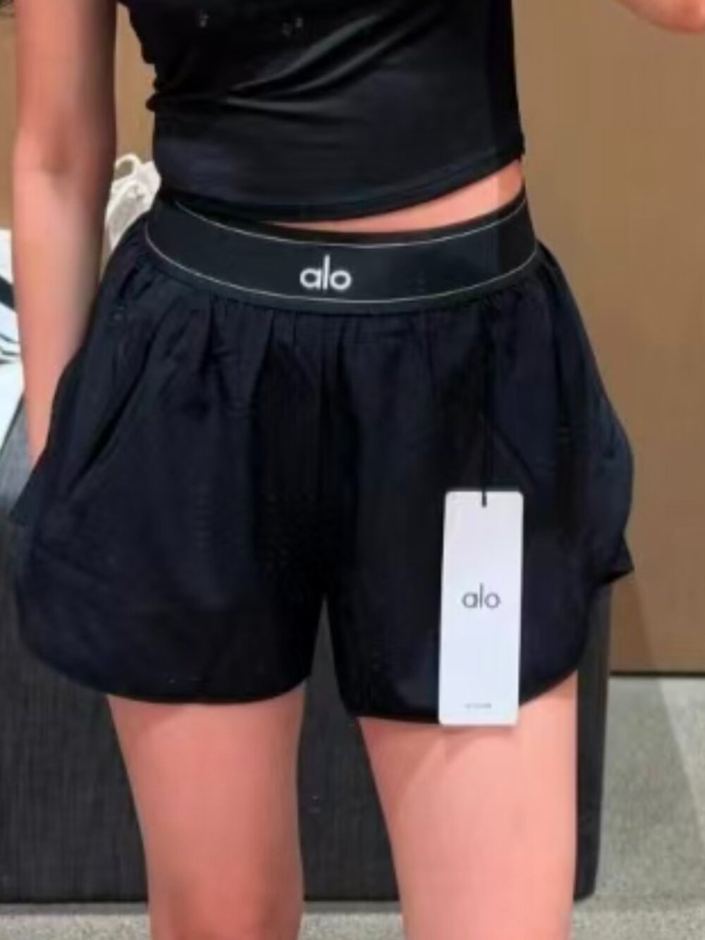 🍮Black Alo Yoga match point short Relaxed & Flowy Everyday Wear😍Zipper Pockets